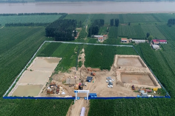 中国二冶大口径长距离管道水平定向穿越黄河综合施工技术研究