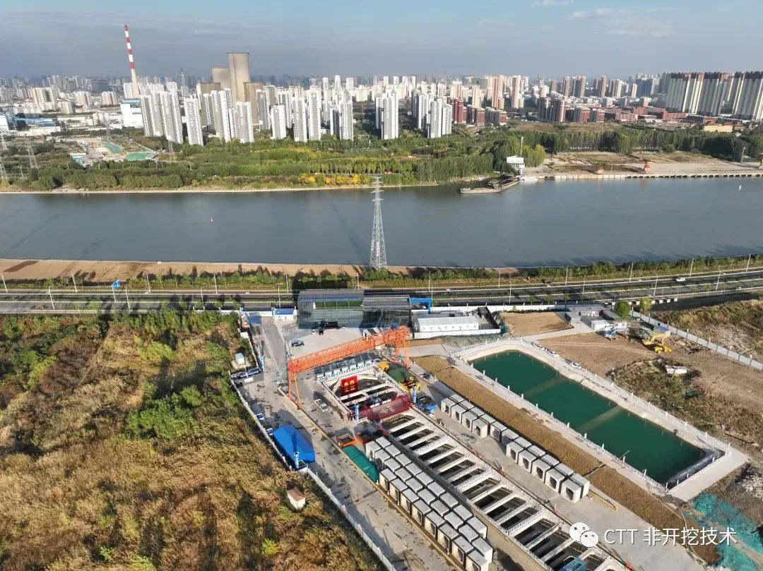 济宁运河新城项目跨京杭大运河段顶管顺利进入跨河顶进阶段