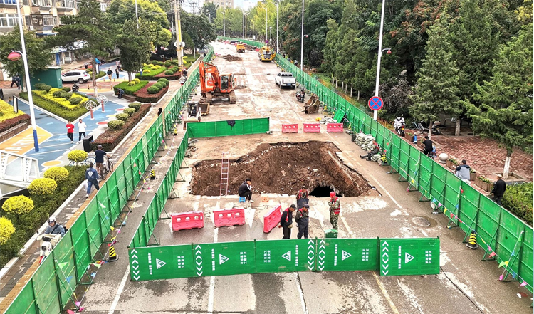 改善城市环境 造福子孙后代 朝阳市主城区雨污分流改造项目正加快推进